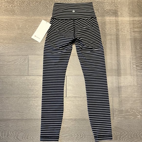 Lululemon Black & White Stripe Wunder Under HR Tight 25" Luxtreme Fabric - NWT - Picture 2 of 5